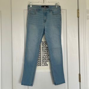 Hollister Light Wash High Rise Super Skinny Soft Stretch Jeans Size 9S W29 L26